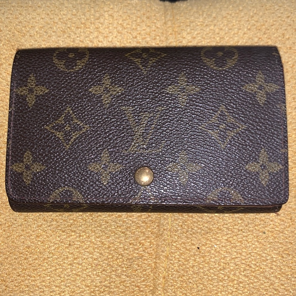 Louis Vuitton Authentic Wallet